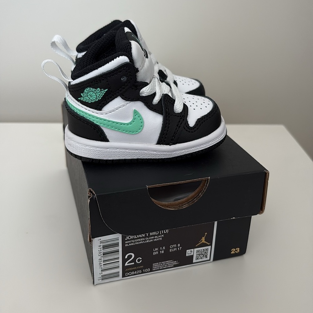 Jordan AJ 1 Mid